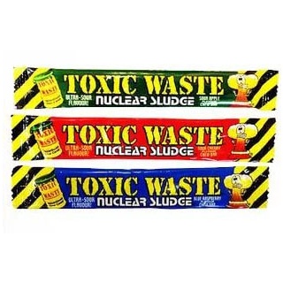 Кислые жевательные пластинки Toxic waste вишня 50шт